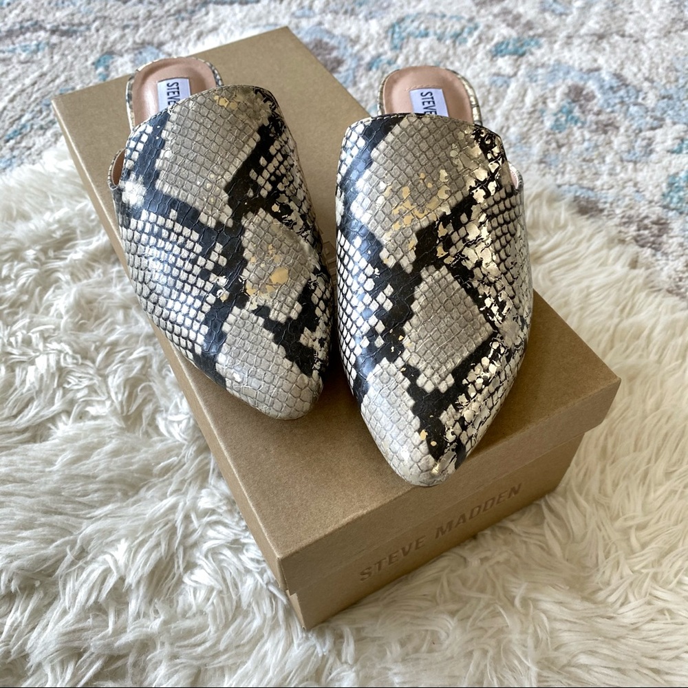 ✨STEVE MADDEN✨ Snake Skin sprint Mules. WORN ONCE